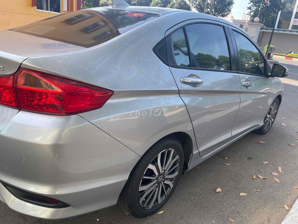 Honda City 2018 1.5 TOP - 70000 km