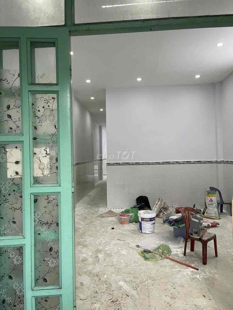 cho thuê nhà 2pn 1wc hẽm ba gác, nhà mới sơn phết, sửa chữa, an ninh