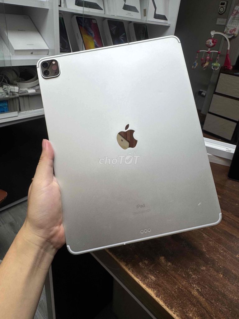 Apple iPad Pro 12.9 512GB Bạc. Mua bán Máy tính bảng tại Quận Hoàng Mai Hà Nội được đăng bởi Cảnh Hà  hình 1
