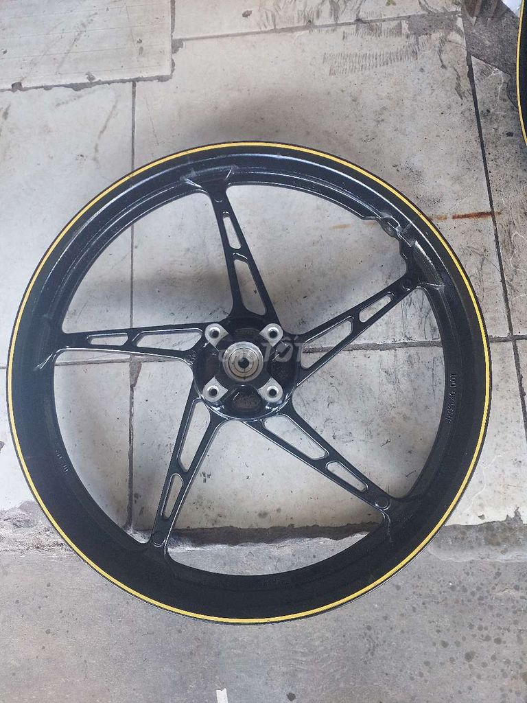 Bán mâm luôn bi rin theo xe còn đẹp ken bao lỗi. Mua bán Phụ tùng xe tại Quận Liên Chiểu Đà Nẵng được đăng bởi anh quoc hình 4