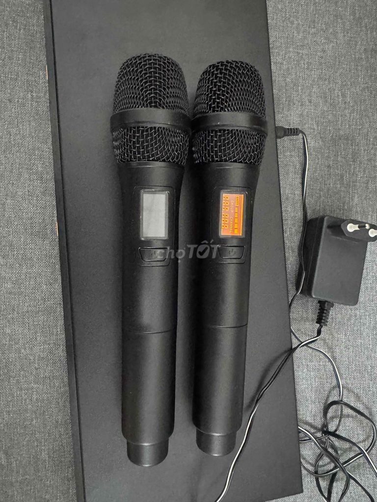 Micro không dây màu Đen. Mua bán Tivi, Âm thanh tại Quận 6 Tp Hồ Chí Minh được đăng bởi Gia Bảo hình 1
