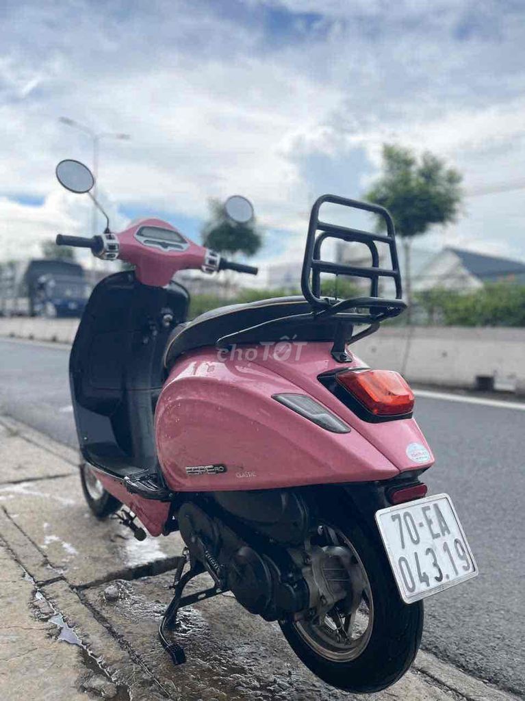 Студенты Vespa 50cc 2024 года переходят