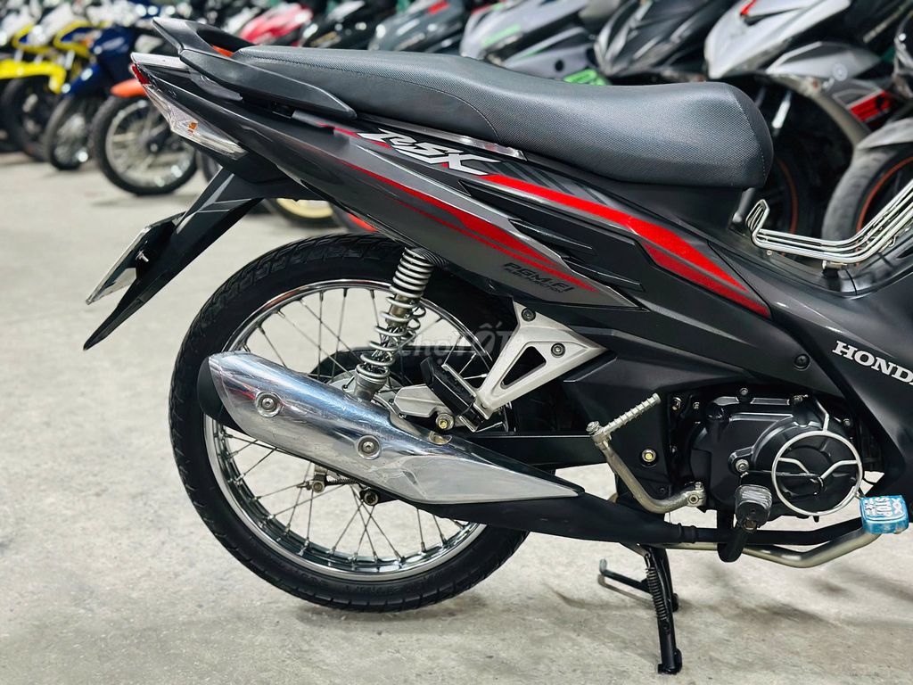 XE MÁYTHANH TÙNG_WAVE RSX FI XÁM GHI BAO ZIN CHẤT. Mua bán Xe máy tại Quận Nam Từ Liêm Hà Nội được đăng bởi THANH TÙNG hình 3