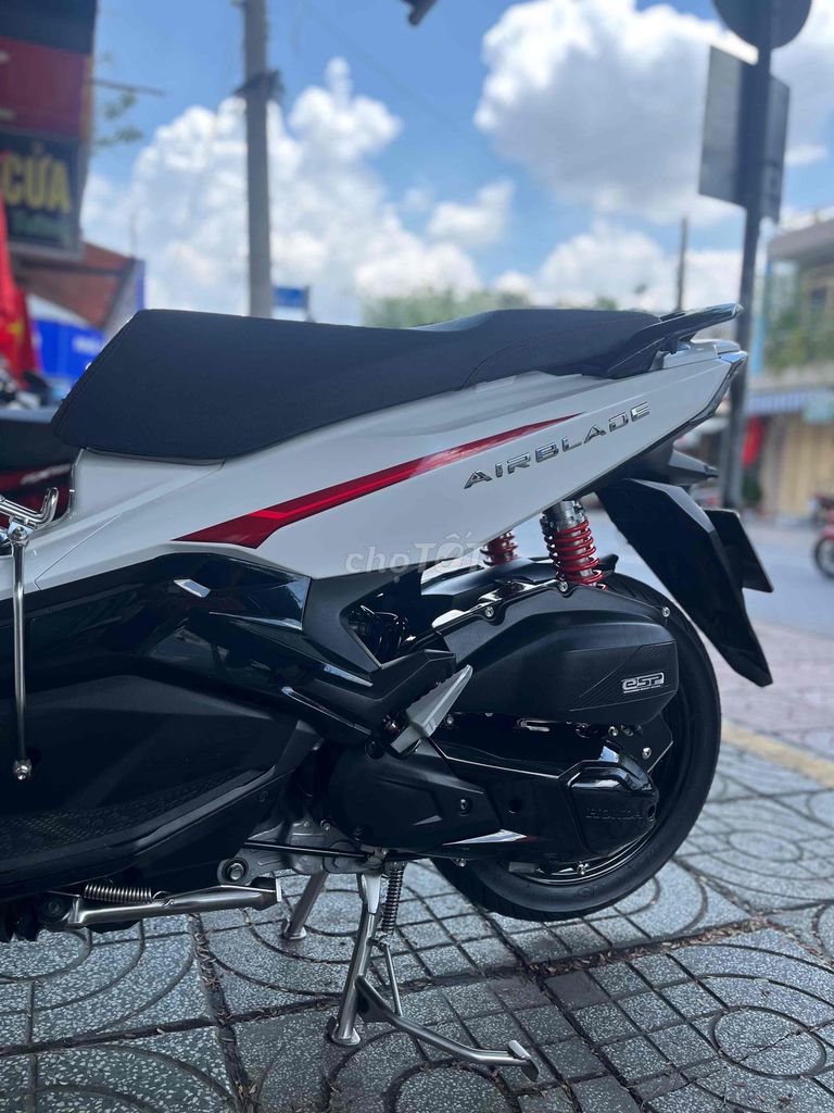 Có dự án mới nên cần ra đi con xe tâm huyết. ab125. Mua bán Xe máy tại Huyện Nhà Bè Tp Hồ Chí Minh được đăng bởi Tran hình 5