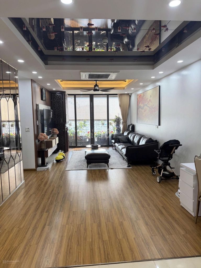 Угловая квартира 130м² Юго-Восток, вход Северо-Запад