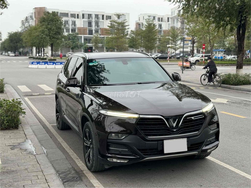 Lux SA Plus 2021 đẹp xuất sắc đi 28.000km