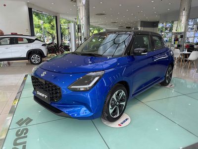 Nhà máy thanh lý 01 Swift Hybrid 2025 mới 100%