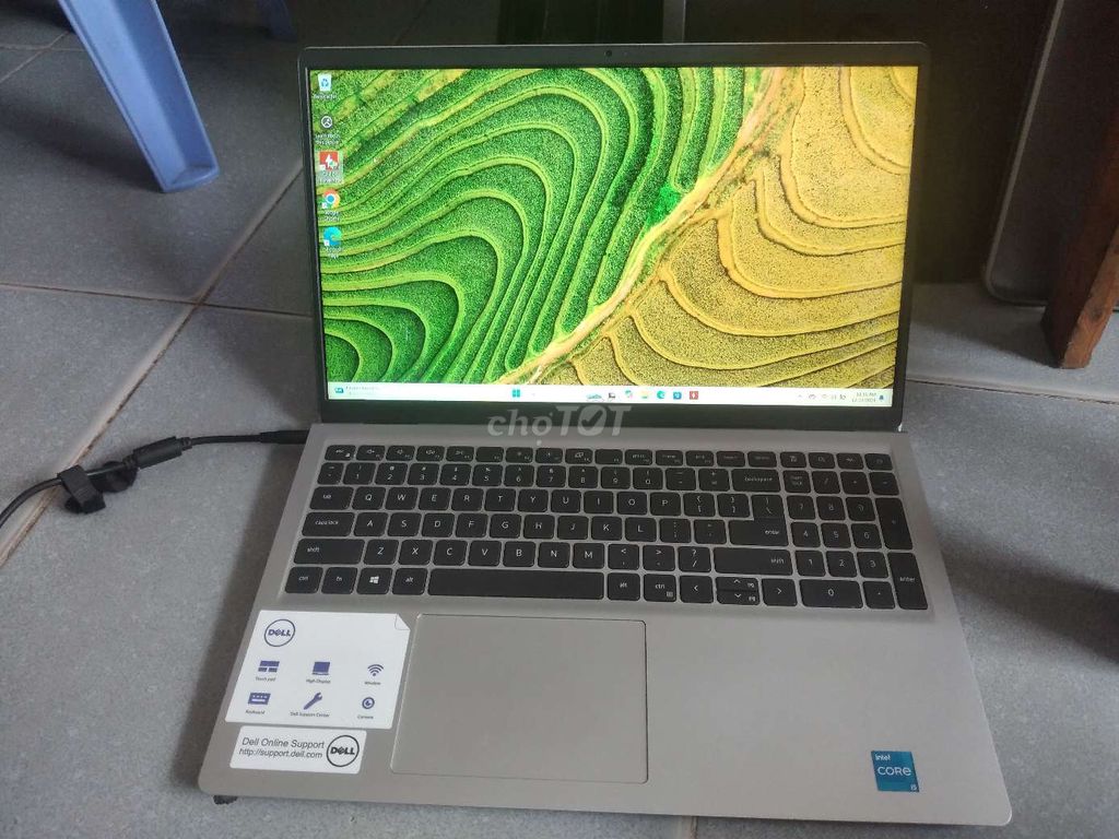 Laptop Dell thế hệ 11 ram 16g đẹp siêu nét màu bạc