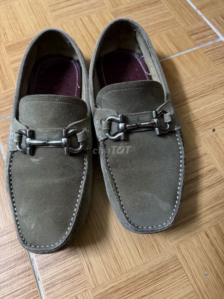 Thanh lí 2 đôi Salvatore Ferragamo, LV size 42. Mua bán Giày dép tại Quận Hai Bà Trưng Hà Nội được đăng bởi Trần Gia 3968 hình 3