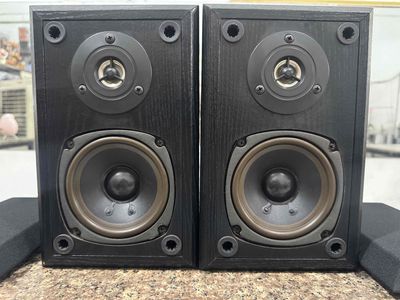 Cặp Loa JBL incorporated sản xuất tại Mỹ Bass 12cm