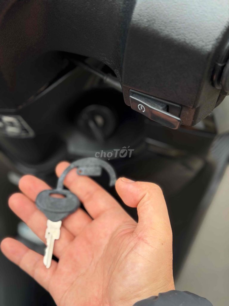 Honda SH Zzin 100%%. Mua bán Xe máy tại Thành phố Buôn Ma Thuột Đắk Lắk được đăng bởi Hoàng Quang hình 6