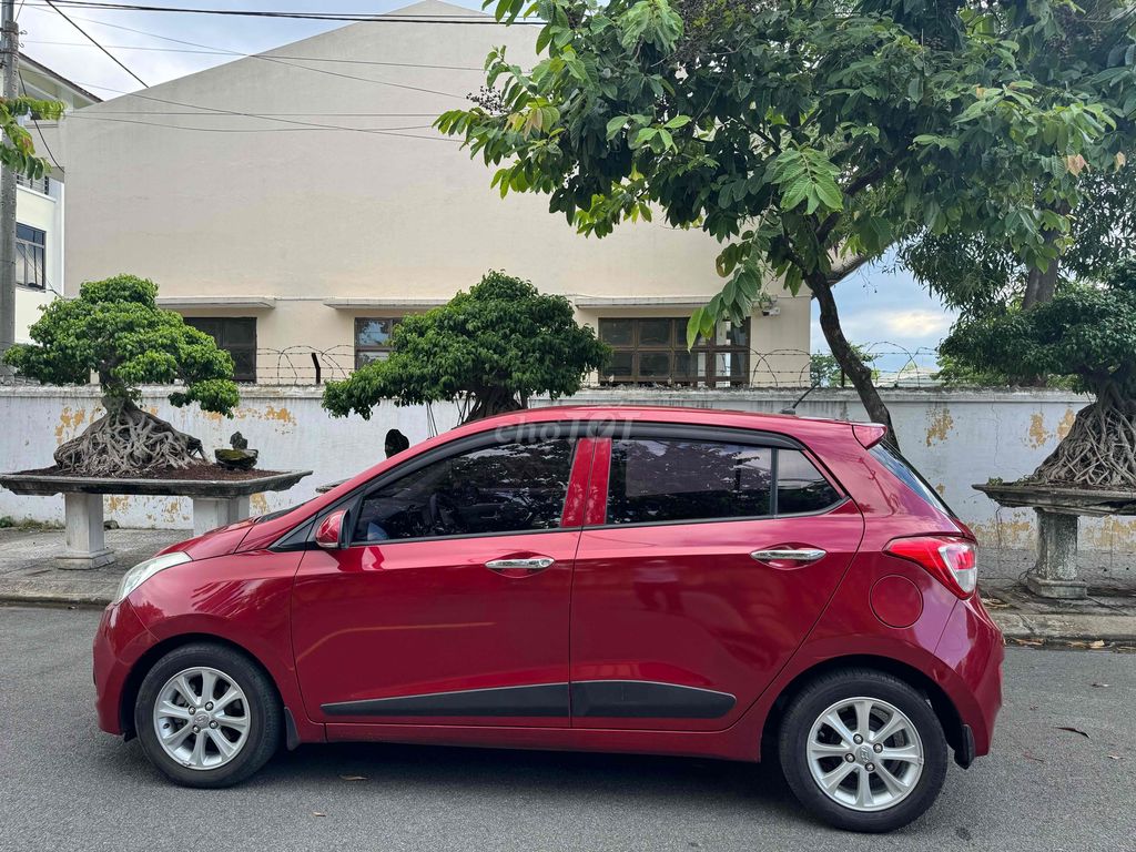 Hyundai Grand i10 2017 Grand 1.0 AT - 50000 km. Mua bán Ô tô tại Quận Thanh Khê Đà Nẵng được đăng bởi Chính chủ hình 2