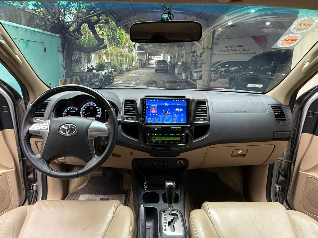 Toyota Fortuner 2014 2.7V 4x2 AT - 112950 km. Mua bán Ô tô tại Quận Tân Phú Tp Hồ Chí Minh được đăng bởi Vũ Phong Toyota Sure Xe Cũ Chính Hãng hình 6