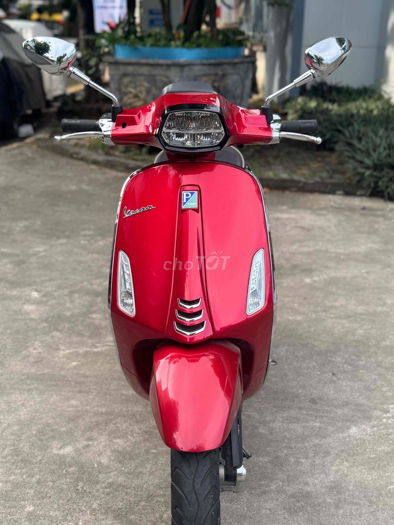 Vespa đk 2024 chuẩn 9000 km mới hết roda máy zin. Mua bán Xe máy tại Quận Thanh Khê Đà Nẵng được đăng bởi A Dũng hình 2