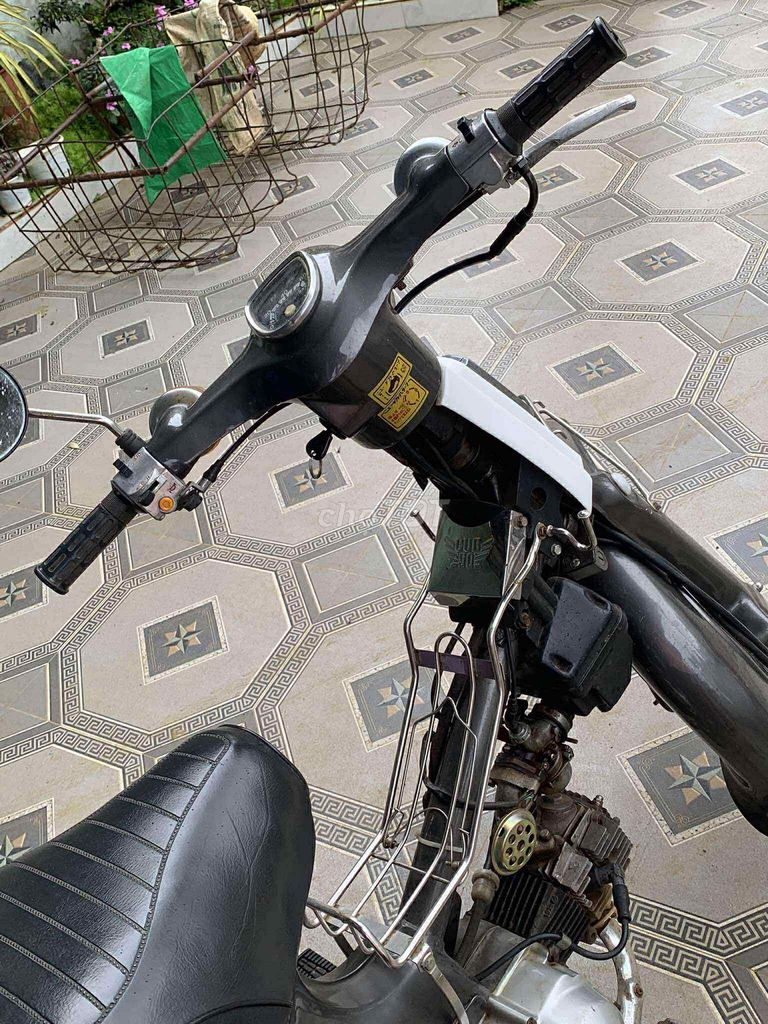 Bộ máy xe tốt tu sửa đi đc 1 năm h ko đi nên bán. Mua bán Xe máy tại Huyện Bảo Lâm Lâm Đồng được đăng bởi Tên chưa cung cấp hình 6