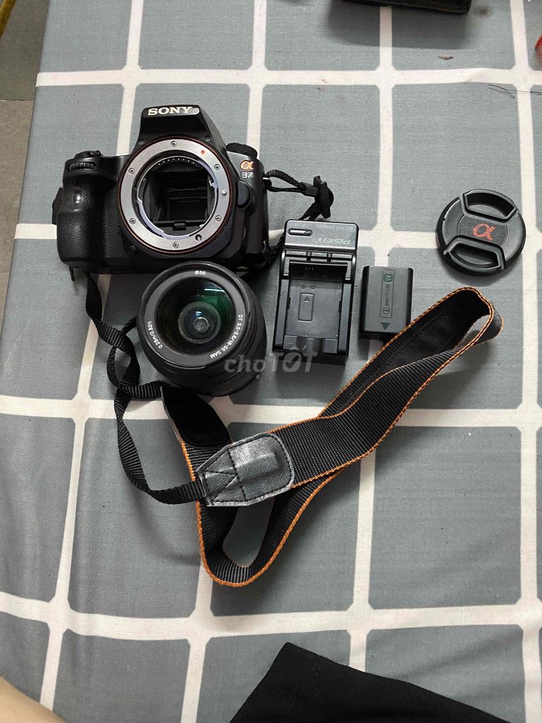 Máy ảnh Sony Alpha A37 Lỗi trập. Mua bán Máy ảnh, Máy quay tại Quận Cái Răng Cần Thơ được đăng bởi Ngọc Trần Bảo hình 1
