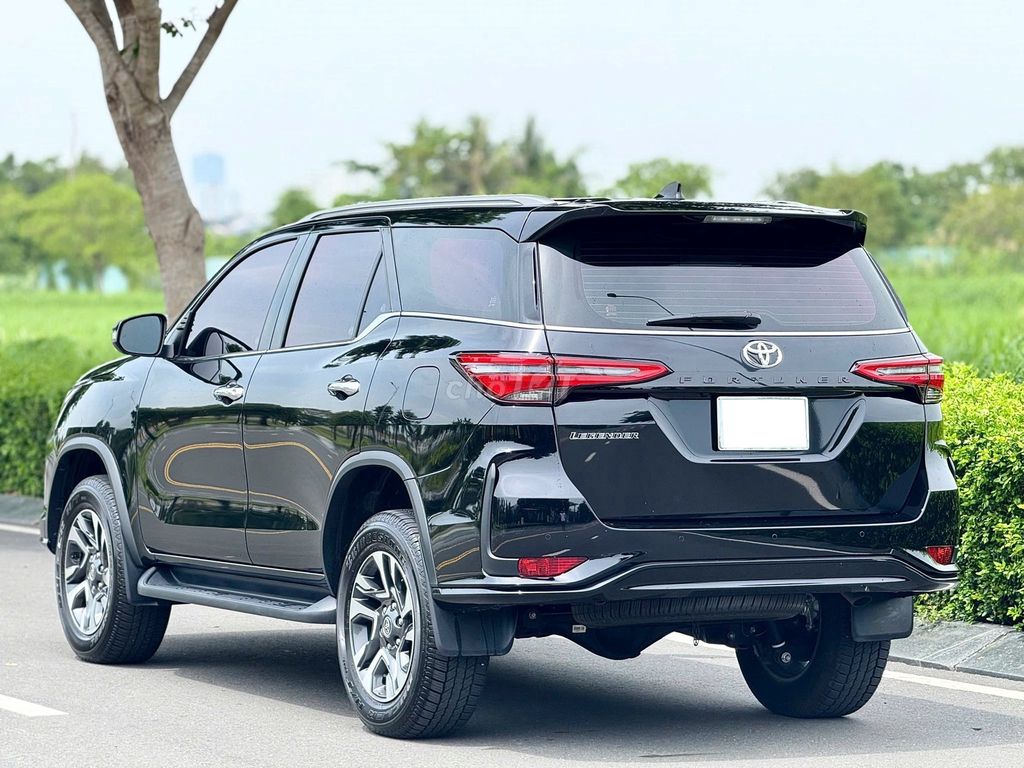 Toyota Fortuner Legender 2025 2.4L 4x2 AT. Mua bán Ô tô tại Thành phố Thủ Đức Tp Hồ Chí Minh được đăng bởi Đức Tứ Bánh hình 5