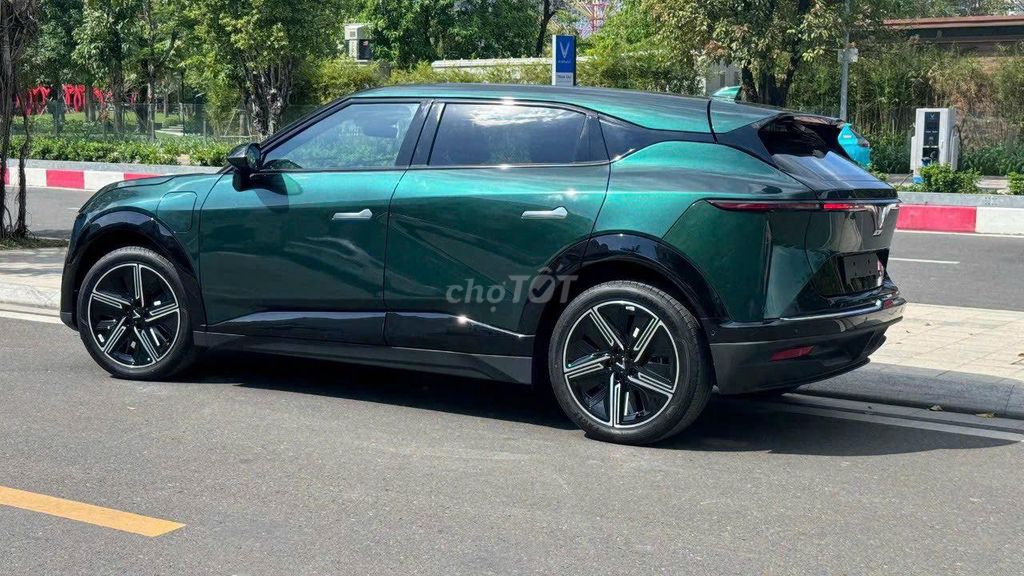 VF 7 đủ màu giá cực tốt, giảm giá lên tới 100triệu. Mua bán Ô tô tại Quận Hải Châu Đà Nẵng được đăng bởi Vinfast Đà Nẵng hình 2