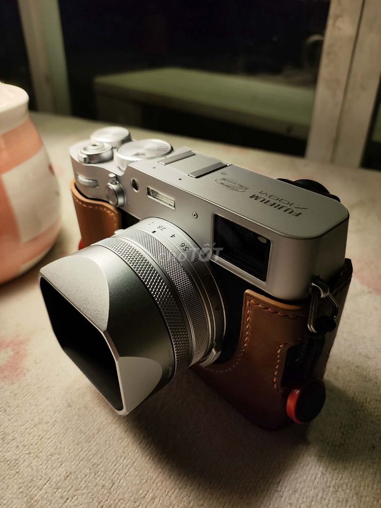 Máy ảnh Fujifilm X100Vi Bạc đã sử dụng. Mua bán Máy ảnh, Máy quay tại Quận Gò Vấp Tp Hồ Chí Minh được đăng bởi Vũ Trần hình 1