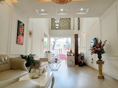 CHO THUÊ NHÀ MẶT TIỀN ĐƯỜNG THÀNH THÁI Q10, DT 4.5x15M, 6 TẦNG, 60TR