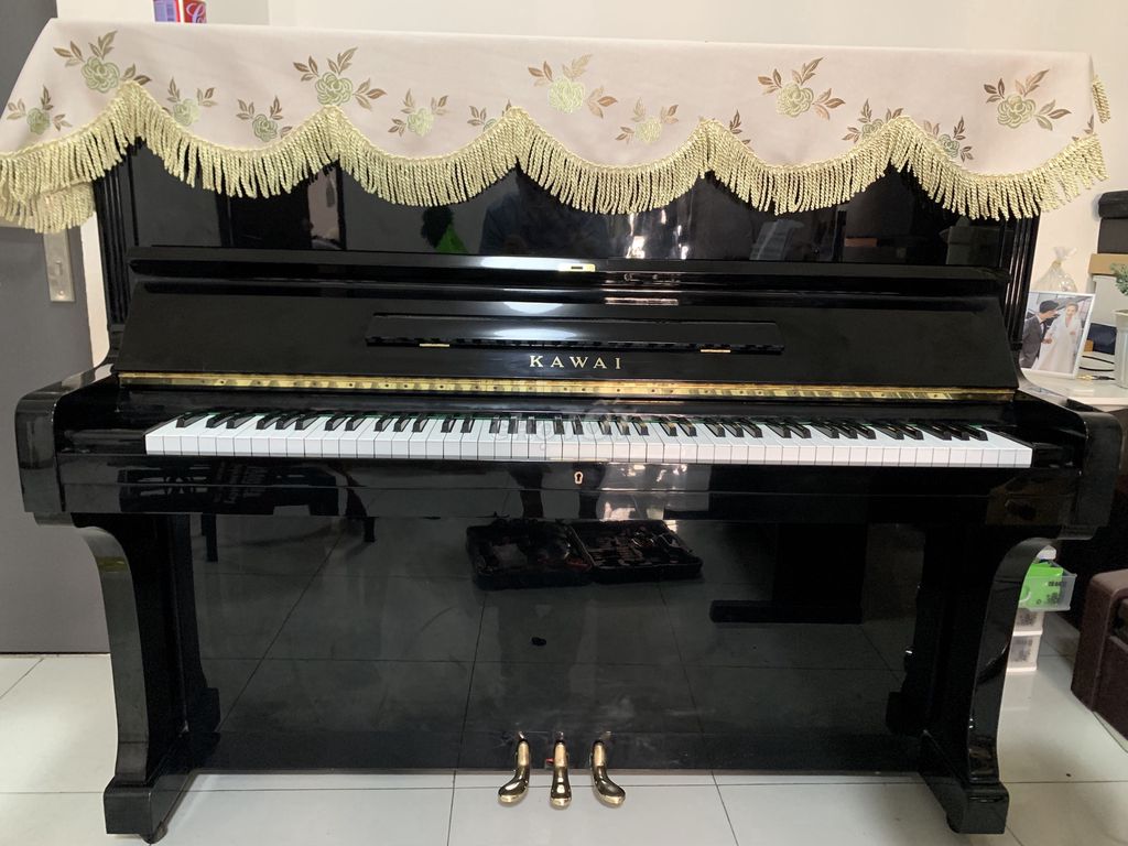 Bán Piano cơ Kawai BL61