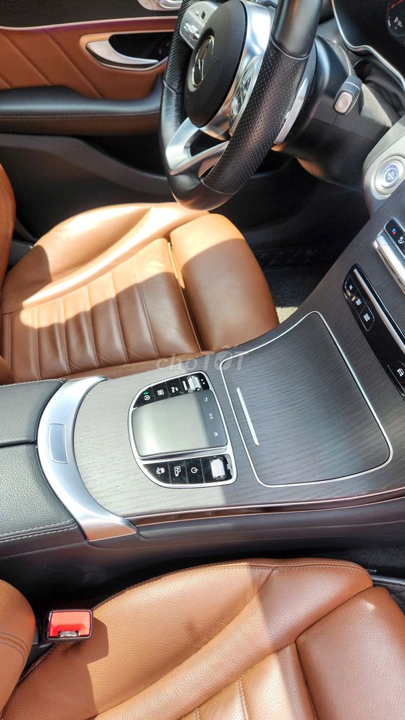 Gia đình bán GLC300 sx 2022 Tên công ty. Mua bán Ô tô tại Quận 4 Tp Hồ Chí Minh được đăng bởi tuấn hình 16