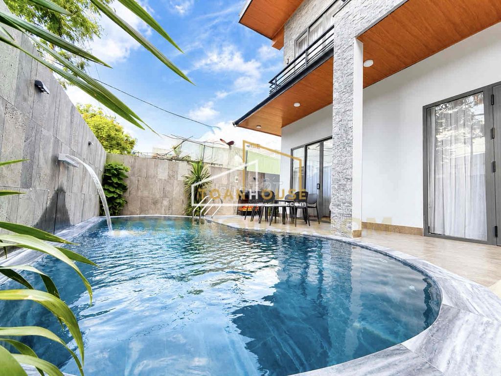 Rent · 5 bd · 250 м² · Quận Ngũ Hành Sơn, ул. Nam Việt Á