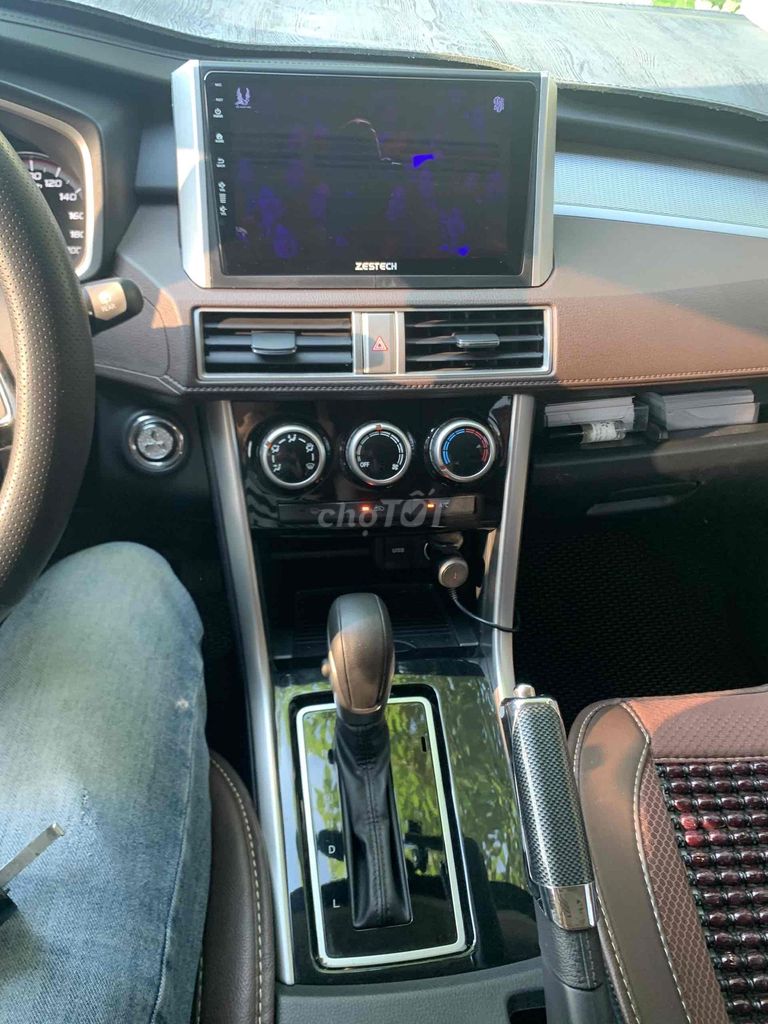 Mitsubishi Xpander Cross 2020 AT - 71000 km. Mua bán Ô tô tại Quận 7 Tp Hồ Chí Minh được đăng bởi Quốc Anh hình 9