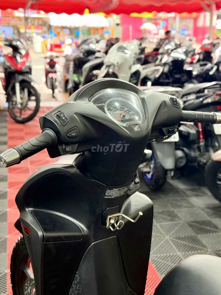 💥 HondaVision 2022 bản "Cá Tính" BS61 9chủ ký giấy. Mua bán Xe máy tại Thành phố Thủ Đức Tp Hồ Chí Minh được đăng bởi XE MÁY THỦ ĐỨC hình 10