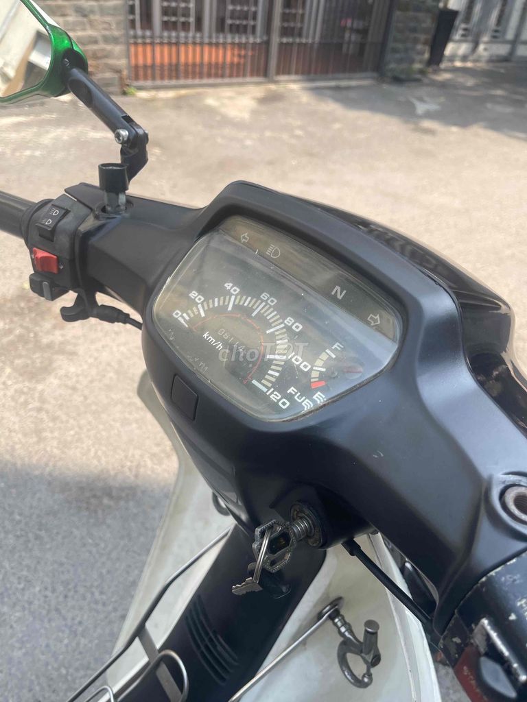 Honda Dream lùm 1994 bstp chạy ngon lành. Mua bán Xe máy tại Quận Gò Vấp Tp Hồ Chí Minh được đăng bởi Nam Nguyễn hình 14