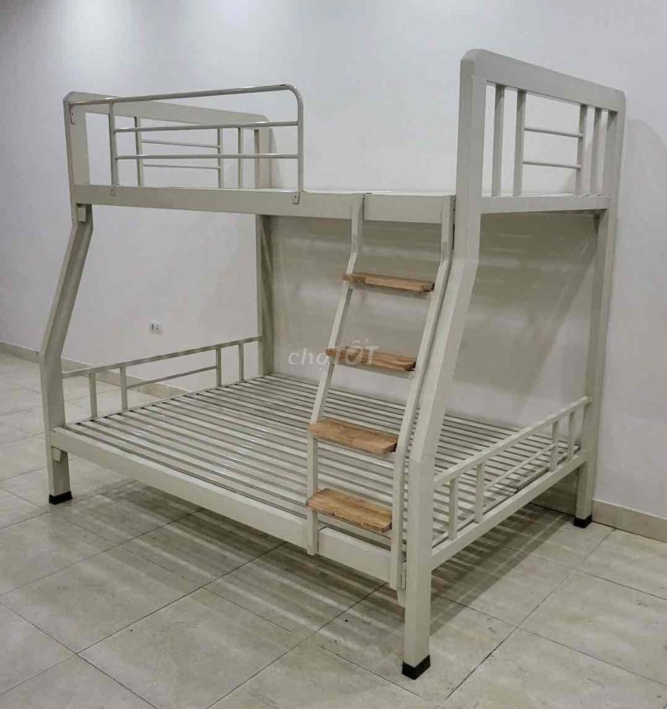 Giường 2 tầng Kim loại Xám 1.6m*1.9m Rất mới. Mua bán Giường, chăn ga gối nệm tại Quận Cầu Giấy Hà Nội được đăng bởi Tuấn Trần hình 1