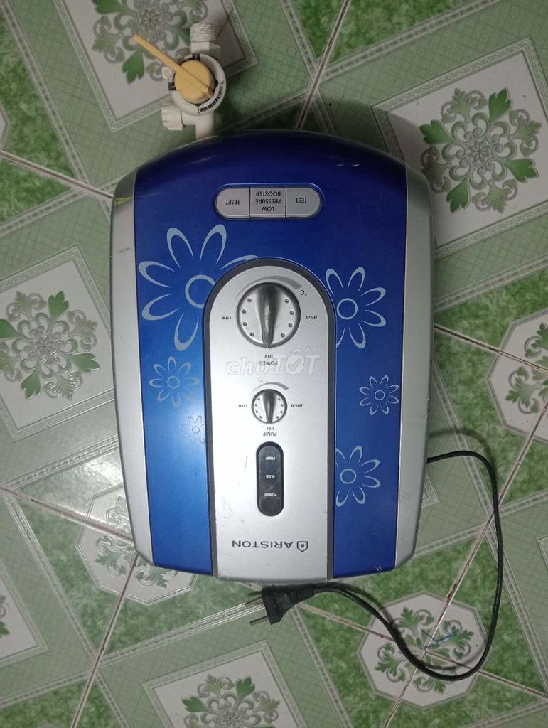 Máy nước nóng Ariston Xanh bạc. Mua bán Thiết bị vệ sinh, nhà tắm tại Thành phố Vũng Tàu Bà Rịa - Vũng Tàu được đăng bởi Nổi Tiên Sinh hình 1