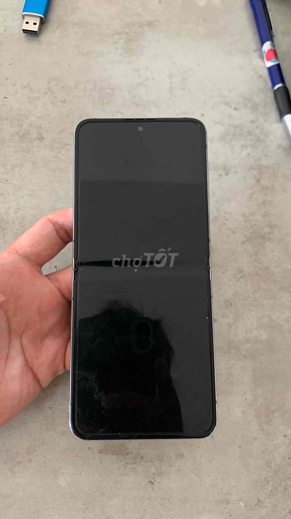 Samsung Z Flip 5 8/512GB Xanh Dương Đã sử dụng. Mua bán Điện thoại tại Thành phố Thủ Đức Tp Hồ Chí Minh được đăng bởi Nhân Đức hình 1