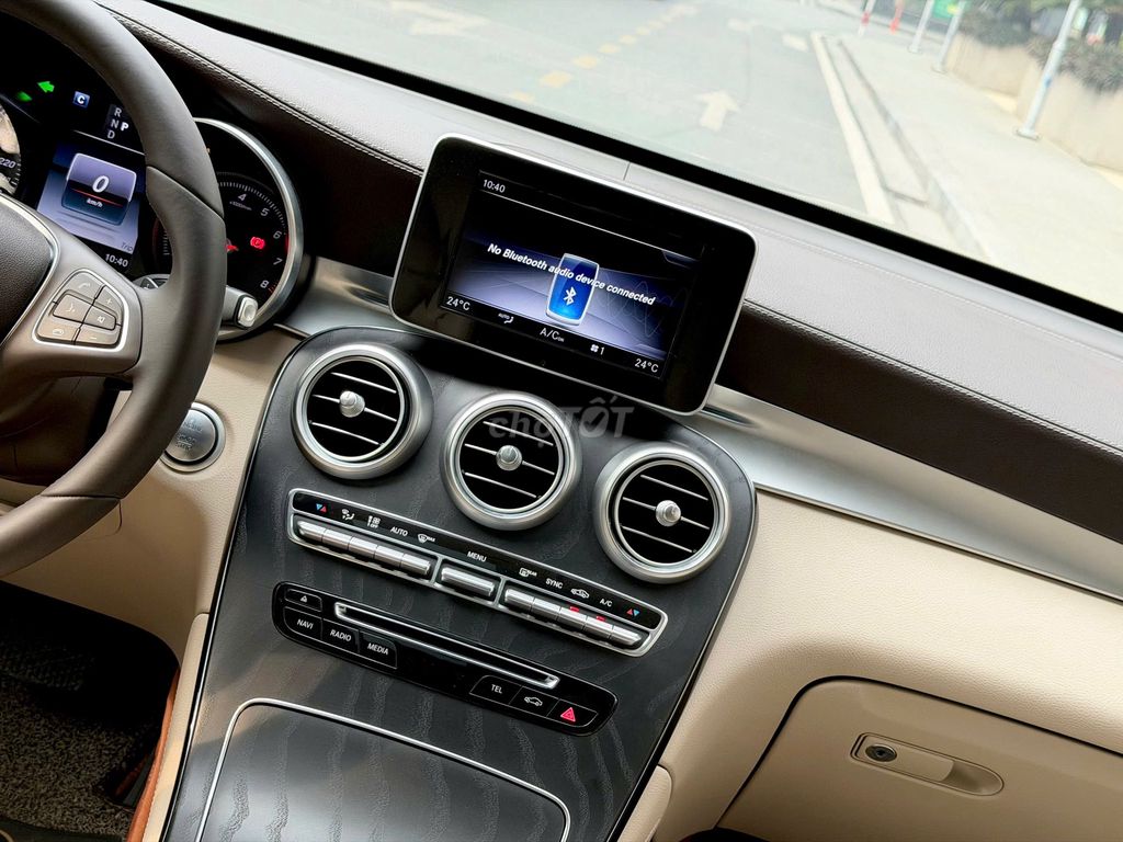 Mercedes GLC300 2018 Đen Kem. Mua bán Ô tô tại Quận Thanh Xuân Hà Nội được đăng bởi Nguyễn Tuấn Hoàng hình 12