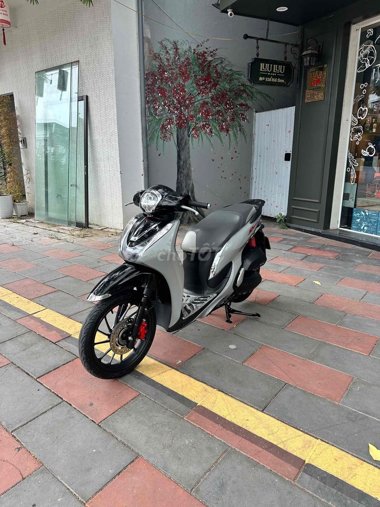 Honda SH Mode ABS 2021 серый, до 10 000 км