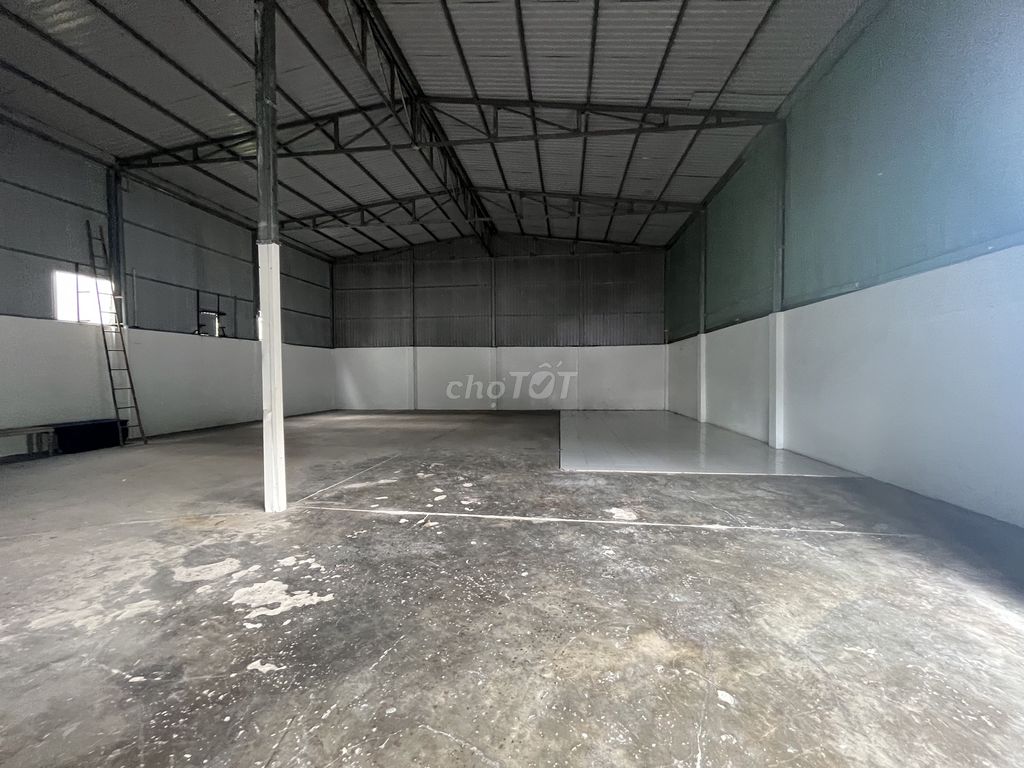 CHO THUÊ XƯỞNG 250M MẶT TIỀN NGUYỄN HỮU CẢNH ĐÔNG HOÀ DĨ AN