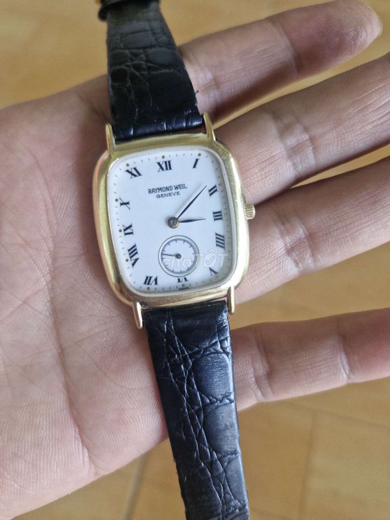 Raymond Weil Unisex Mạ vàng 18K Vàng. Mua bán Đồng hồ tại Huyện Quỳnh Lưu Nghệ An được đăng bởi Hoàng Chiến hình 1