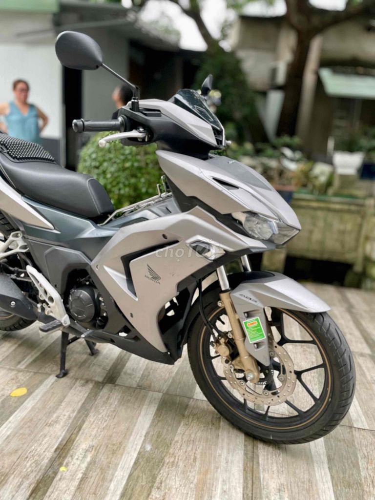 Honda Winner X V3 2022 матовый серый ABS с хошиминскими номерами, один владелец