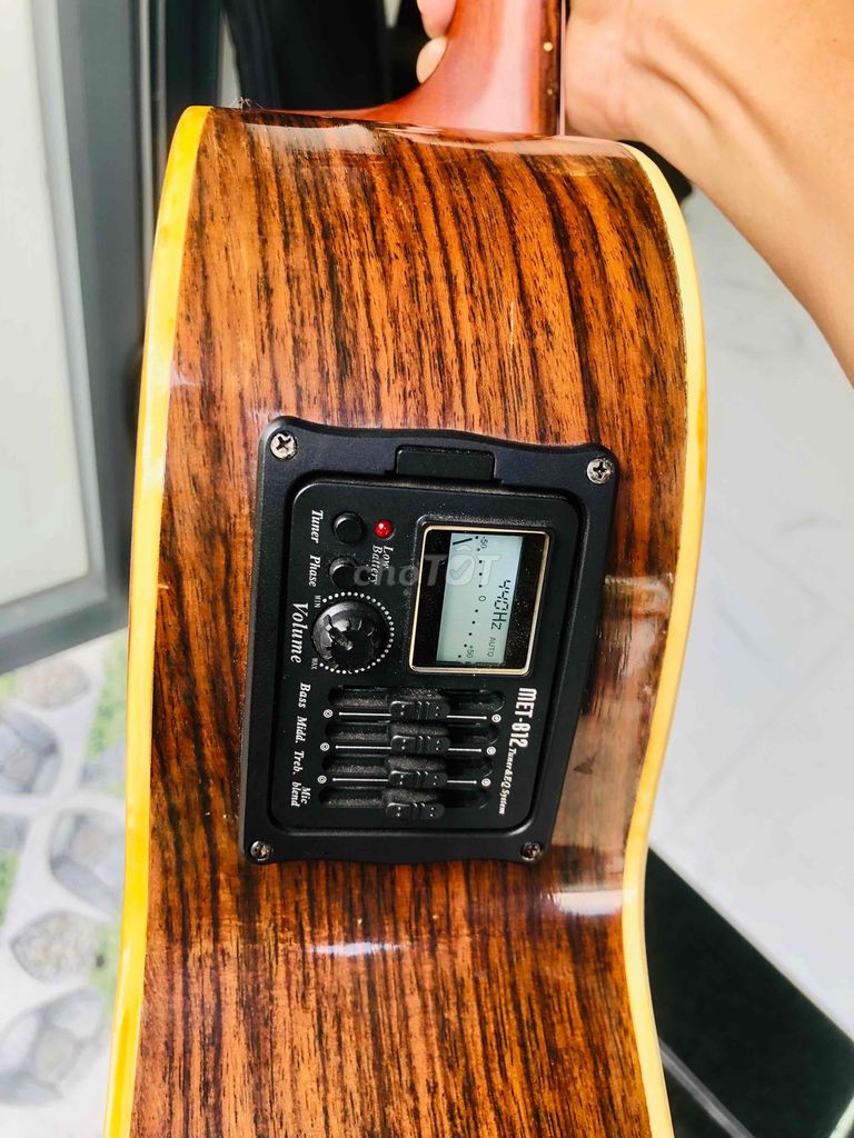 Guitar Morris Nhật F-18 tem vuông có EQ met-B12