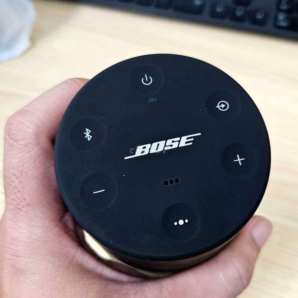 Bose Revolve 2 nhỏ gọn chất âm hay