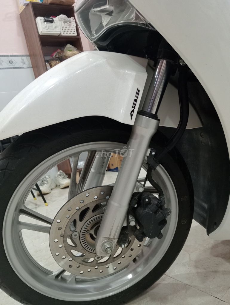 Honda SH Trắng 150i, đời 2020 ABS - 8000 km. Mua bán Xe máy tại Thành phố Thủ Đức Tp Hồ Chí Minh được đăng bởi Tùng Nguyễn hình 6