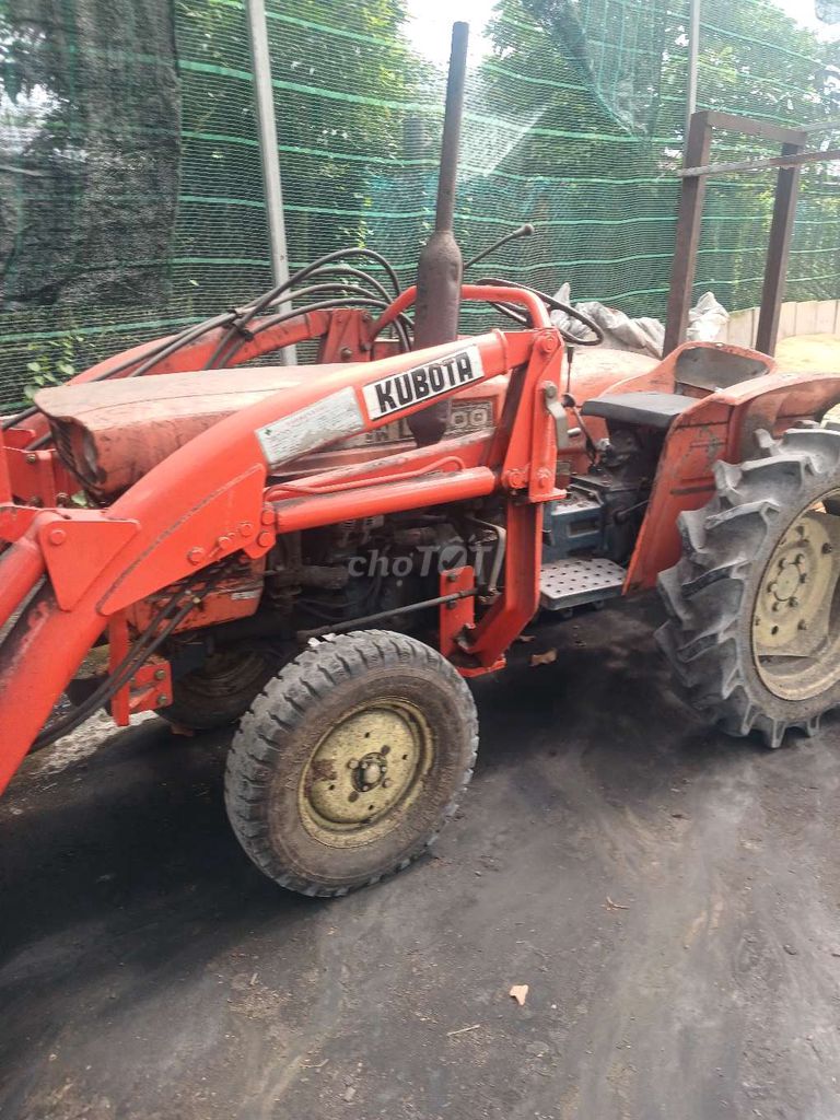 Xe kobota gắn gầu xúc. Mua bán Phương tiện khác tại Huyện Củ Chi Tp Hồ Chí Minh được đăng bởi Manh Tran hình 4