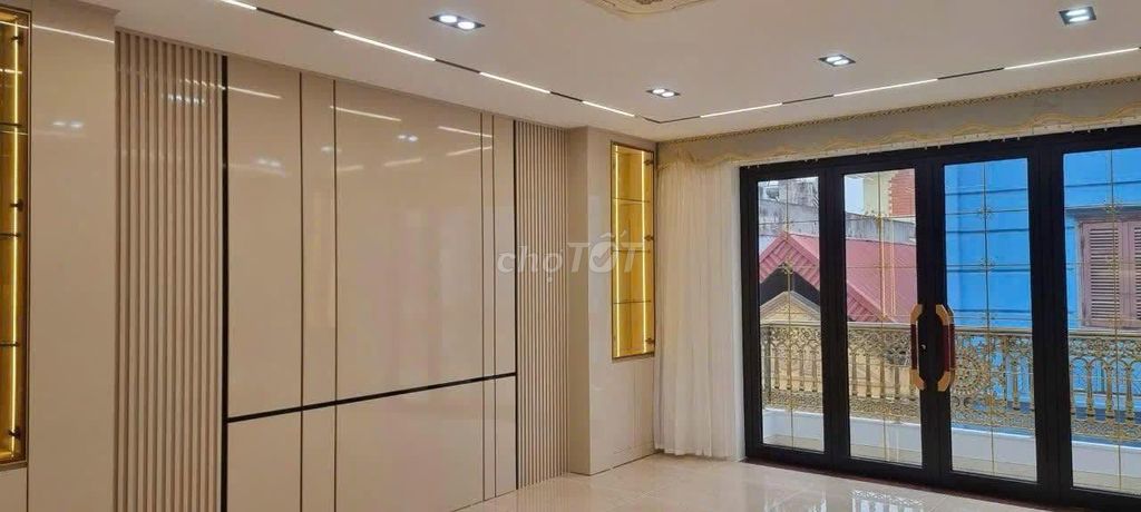 Сдаётся дом целиком в переулке 3 Фам Туан Тай, Кау Жай