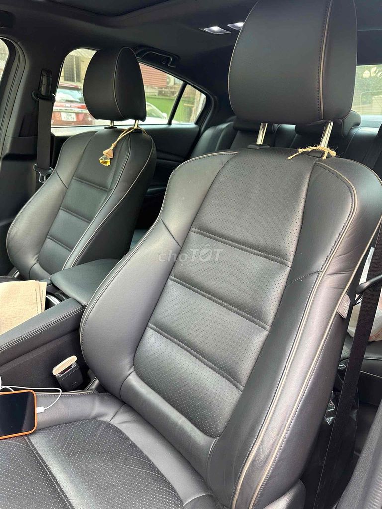 Mazda 6 bản 2.5 Premium odo 18.000km. Mua bán Ô tô tại Quận Long Biên Hà Nội được đăng bởi Bùi Đình Thông hình 19