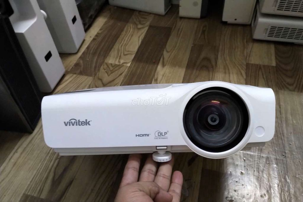 Máy chiếu gần, Hd vivitek