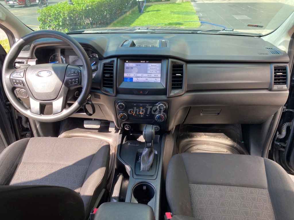 Ford Ranger 2020 XLS 2.2L 4x2 AT - 111500 km. Mua bán Ô tô tại Quận 1 Tp Hồ Chí Minh được đăng bởi Trần Hoàng Long hình 3