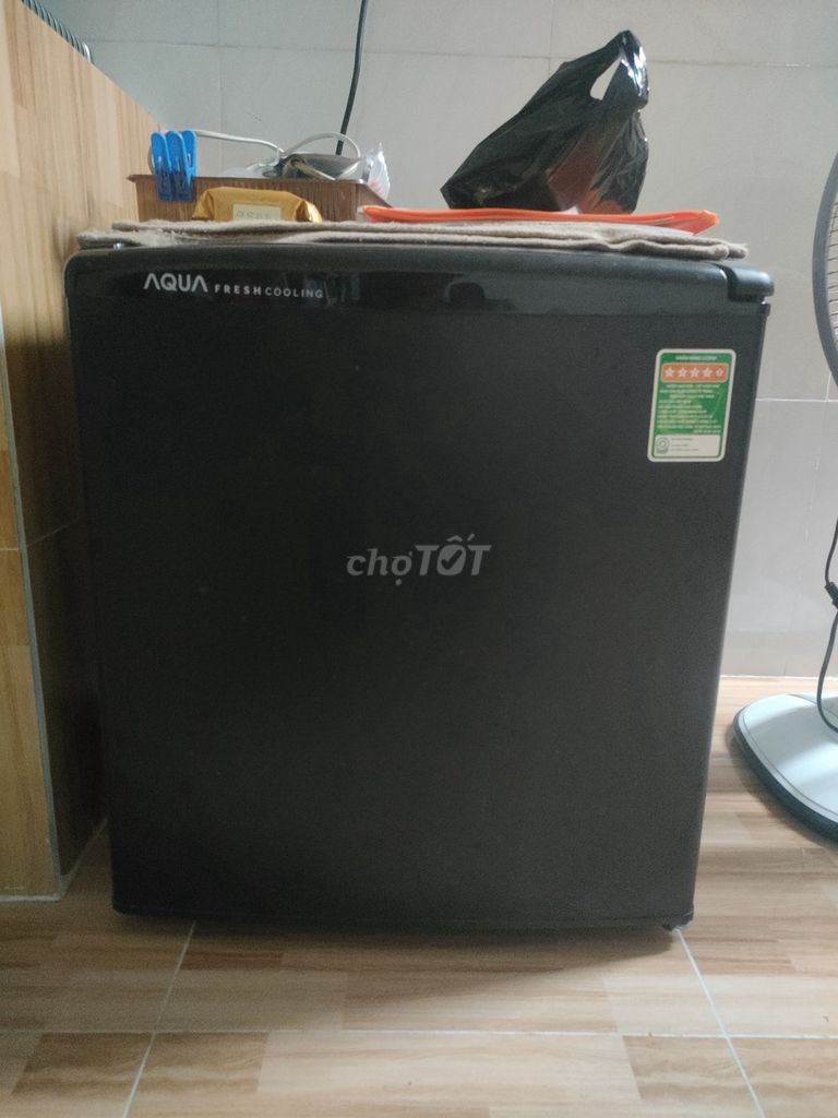 Tủ lạnh Aqua 60 lít Đen. Mua bán Tủ lạnh tại Thành phố Sóc Trăng Sóc Trăng được đăng bởi khang hình 1
