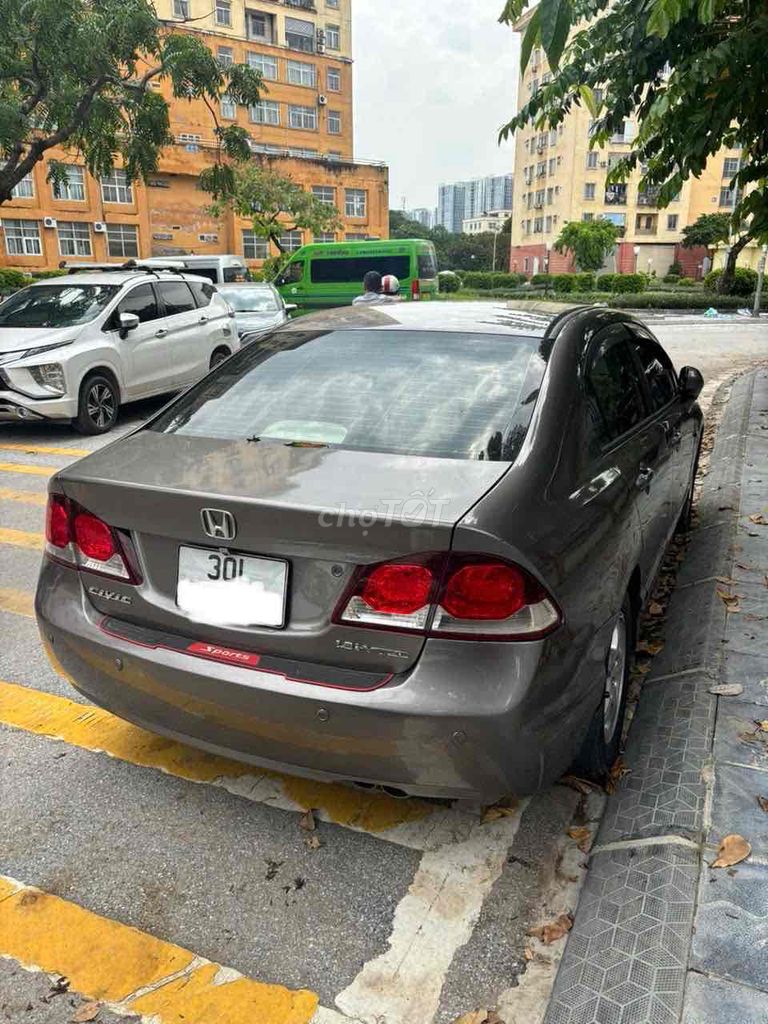 Honda Civic 2011 АКПП — вложено в интерьер и ТО 30 млн