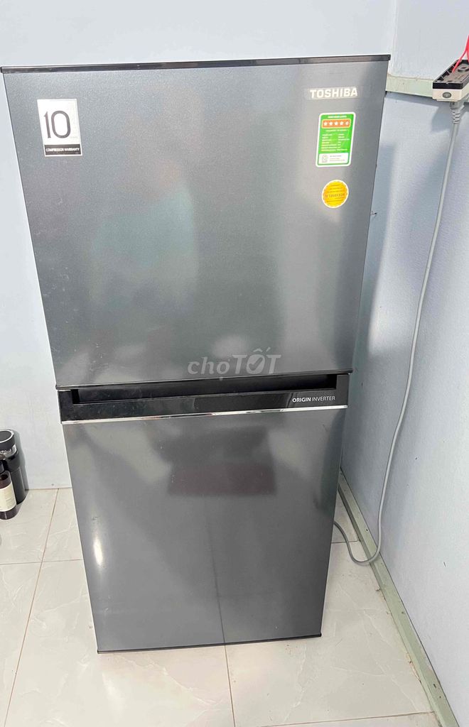 Tủ lạnh Toshiba GR-RT234WE 180L. Mua bán Tủ lạnh tại Huyện Cần Đước Long An được đăng bởi tran thanh duy hình 1