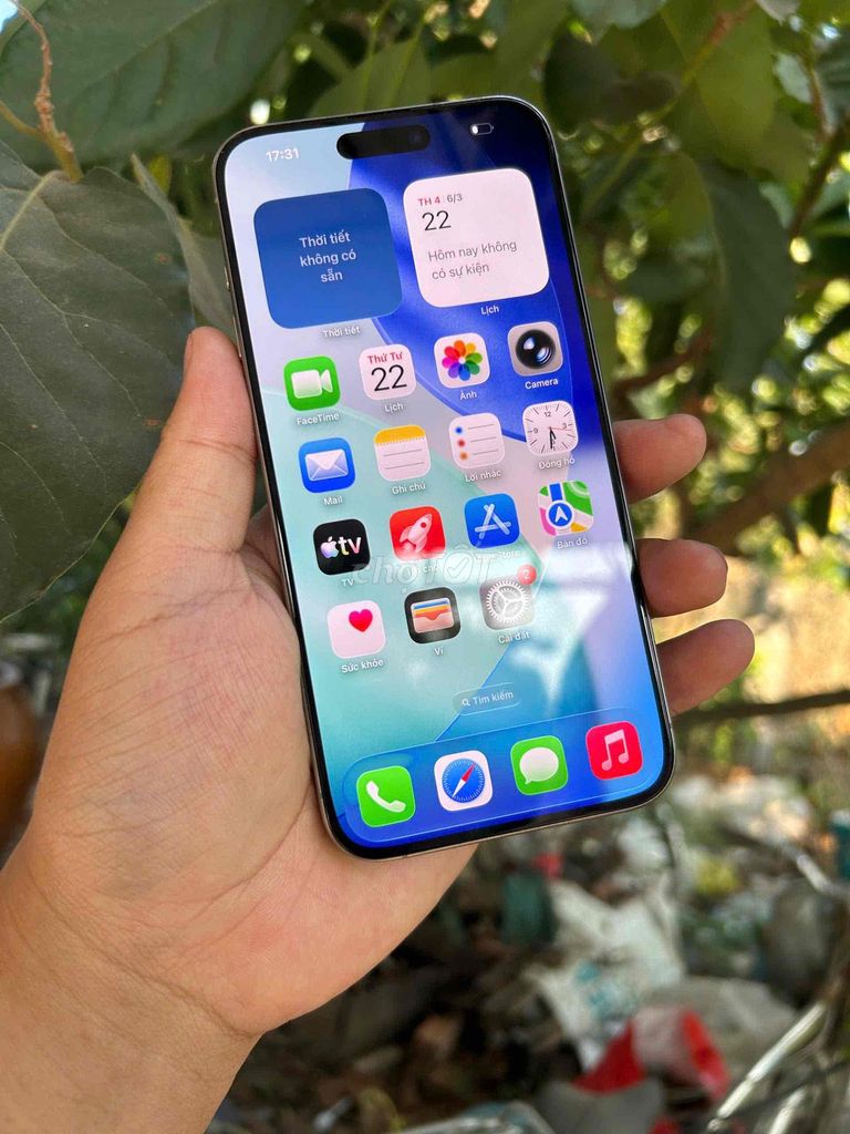 iPhone 15 Pro Max 256GB đẹp zin all k báo keng net. Mua bán Điện thoại tại Thành phố Vĩnh Long Vĩnh Long được đăng bởi trần văn minh hà hình 1